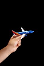 Daron Southwest Airlines Die-Cast Model Airplane Toy - Image 6