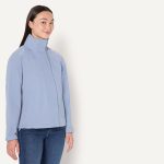 Amazon Essentials Women's Lightweight Waterproof Hooded Rain Jacket - Image 3