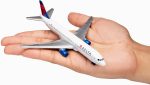Daron Delta Air Lines Die-Cast Model Airplane Toy - Image 6